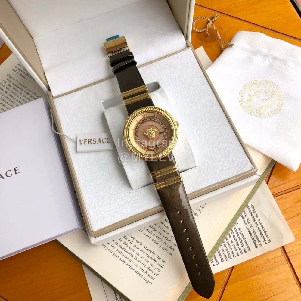 Versace 40mm Dial Sapphire Glass Watch For Men And Women