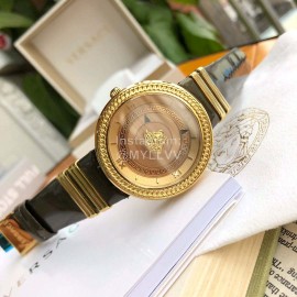 Versace 40mm Dial Sapphire Glass Watch For Men And Women