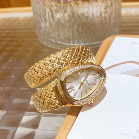Bvlgari Serpentin Spig Series Gold Strap Diamond Watch